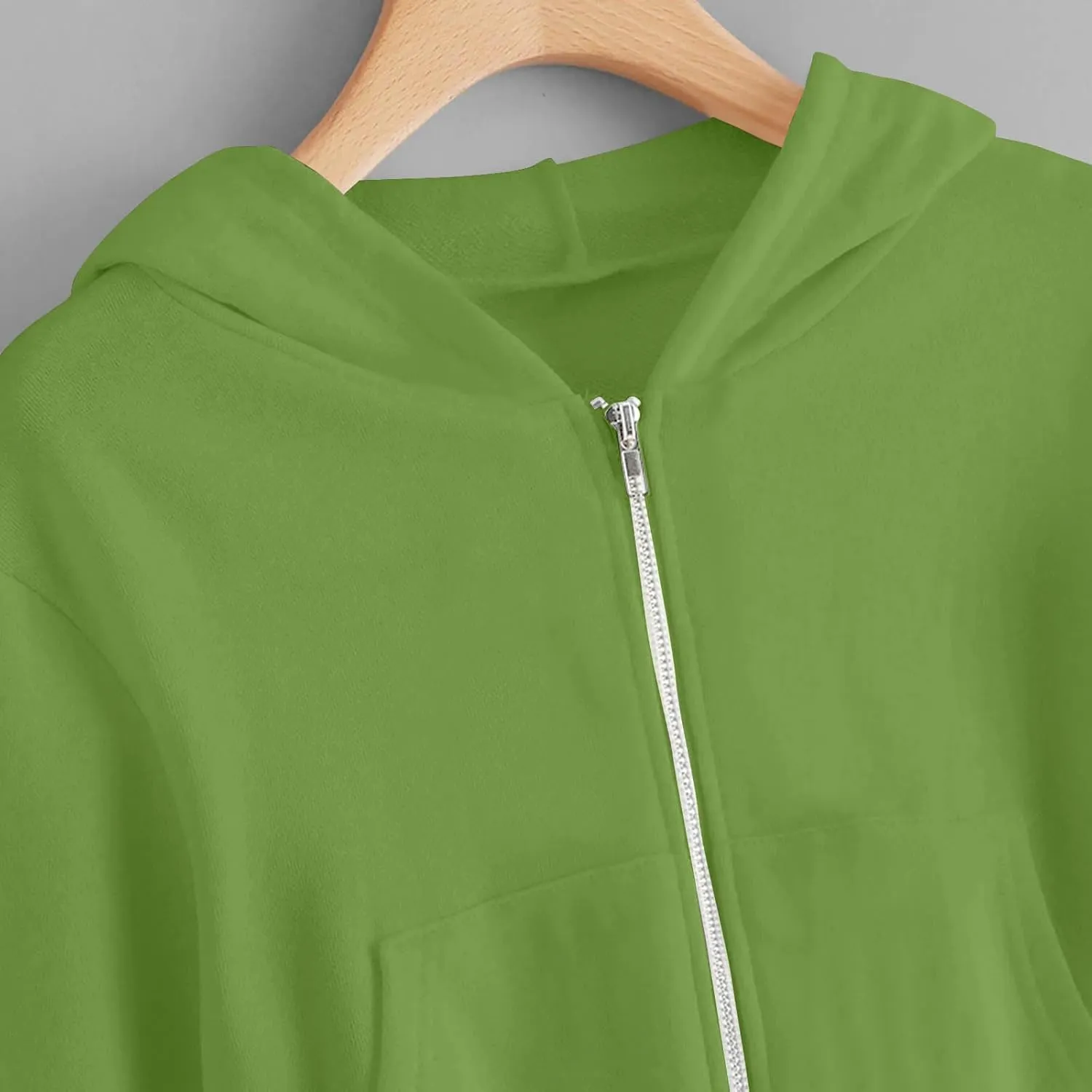 Women's Cropped Hoodies Long Sleeve Zip Up Sweatshirt Fleece Lined Hooded Jacket Plus Size Trendy Fall Clothes