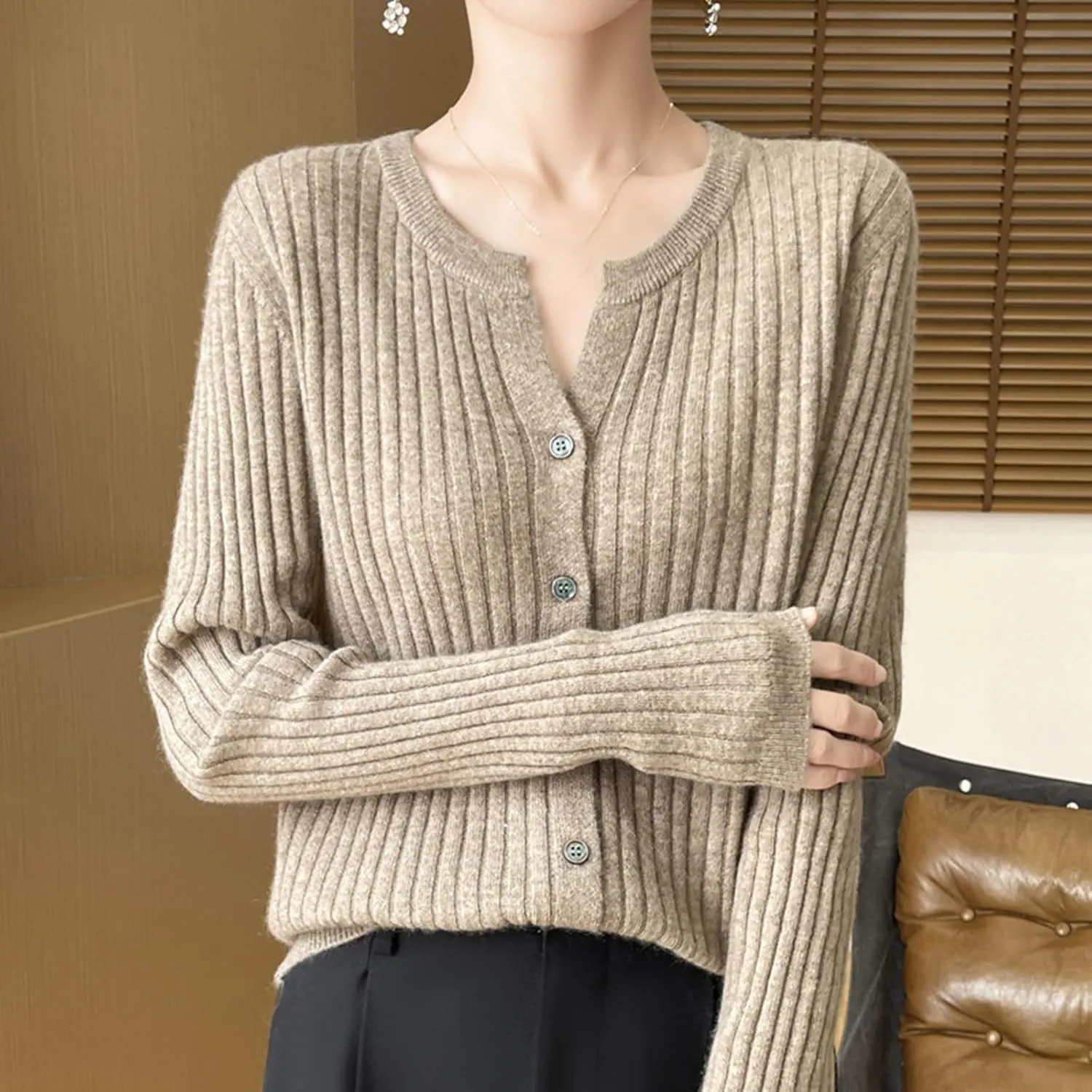 Women's Long Sleeve Cardigan Sweaters Casual V Neck Soft Knit Jacket Button Down Cardigan for Women Winter Fall