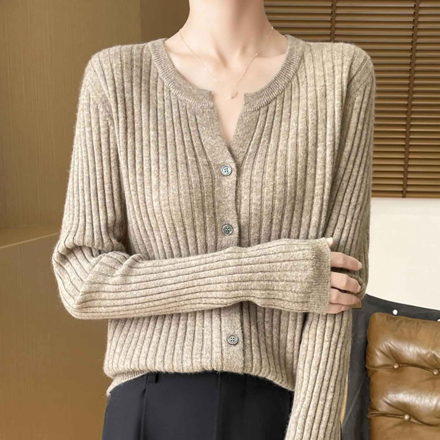 Women's Long Sleeve Cardigan Sweaters Casual V Neck Soft Knit Jacket Button Down Cardigan for Women Winter Fall